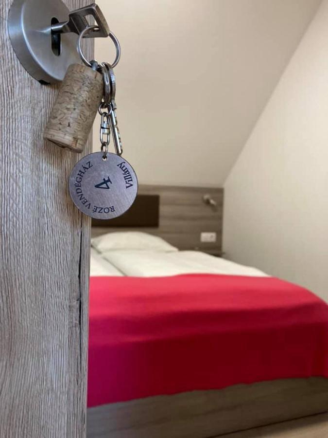Roze Vendeghaz Hotel Villany Exterior photo